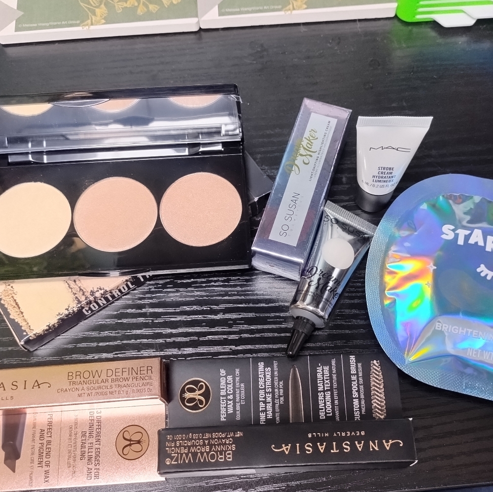 Makeup Travel Kit